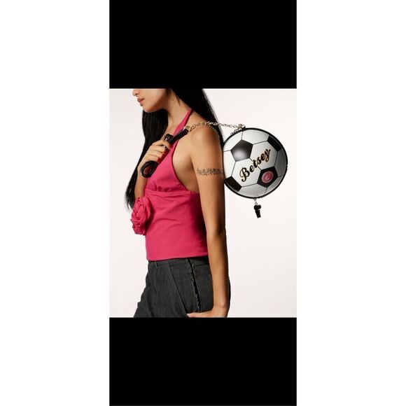 Betsy Johnson Crossbody soccer ball pocketbook . NWT Size of real soccer ball . - Picture 6 of 15